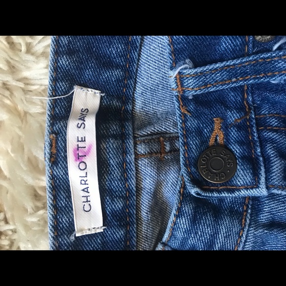 Charlotte Says Jeans - Picture 4 of 6